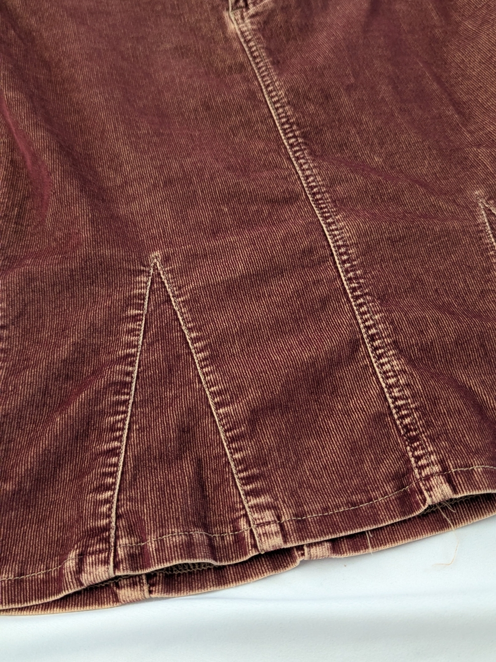 Super Cute Vintage Guess Women's Rust Brown Corduroy A-Line Skirt - Picture 3 of 5